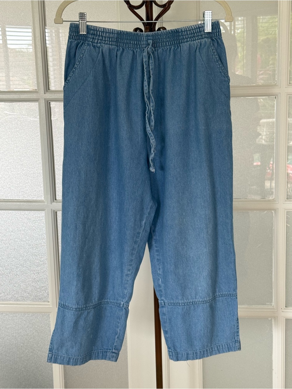 R&B Collections Chambray Crop Pants Medium 100% Cotton Drawstring Blue